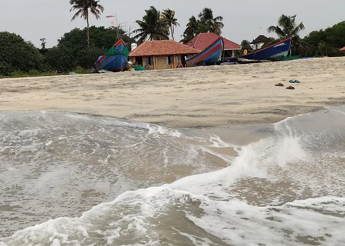 Marari Sunset Beach Villa